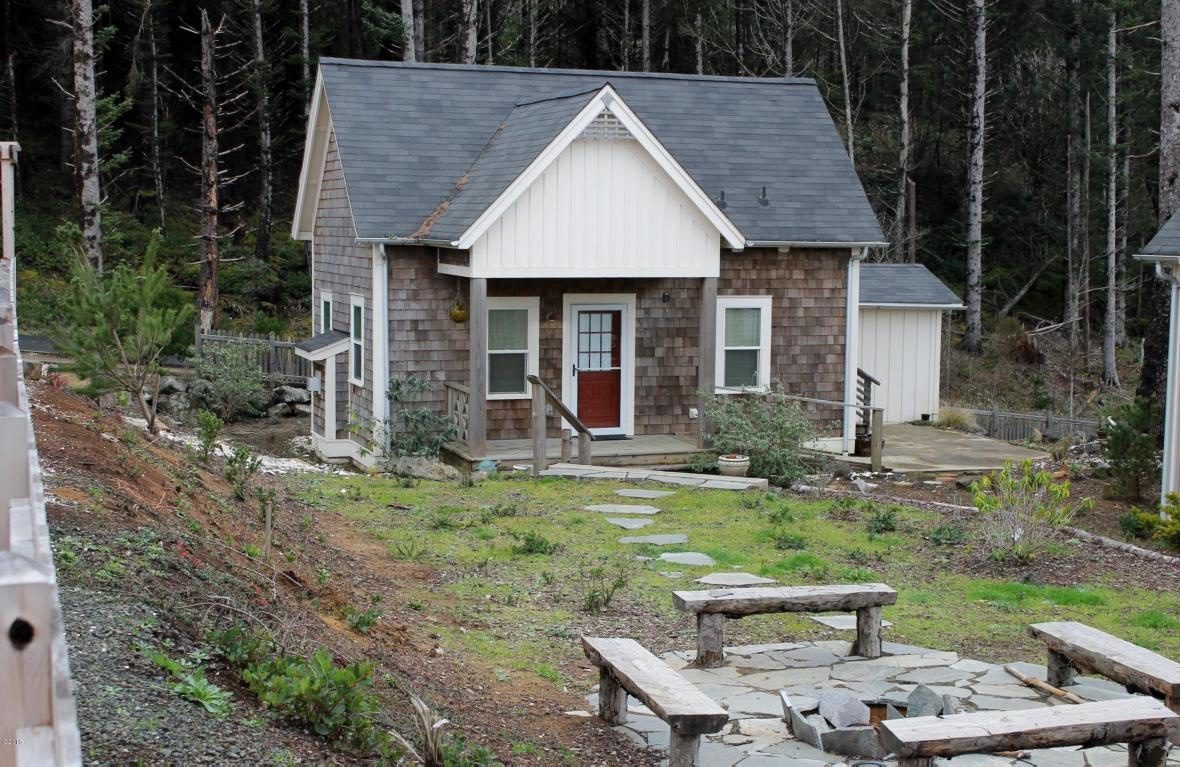 Tiny House Cute Cottage On The Oregon Coast Realtor Com