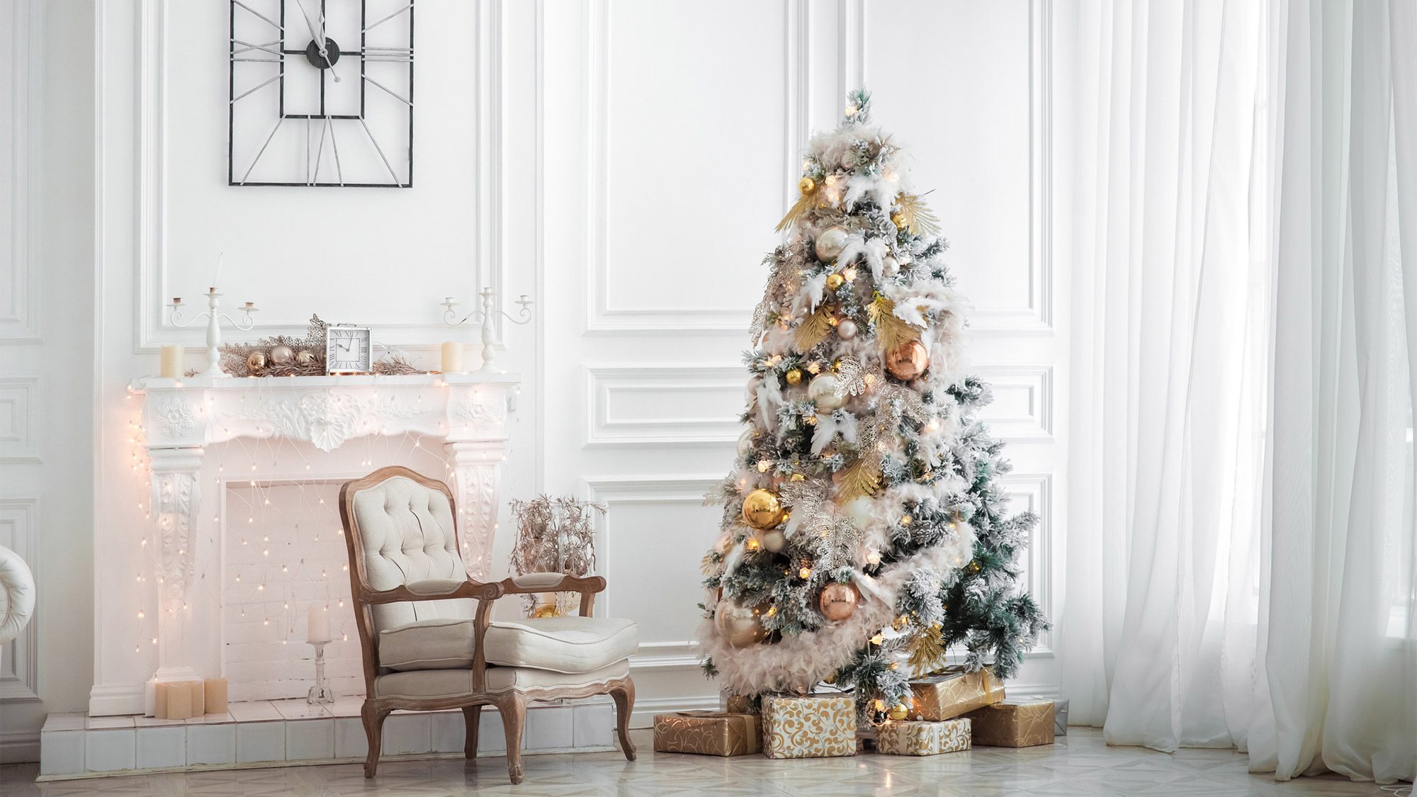 8 Great Ways to Go Glam With Your Holiday Decor