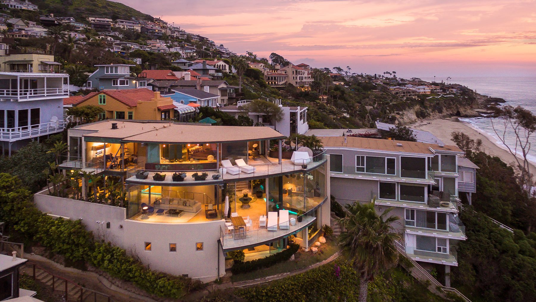 Floating Glass House In Laguna Beach Sails Onto The Market