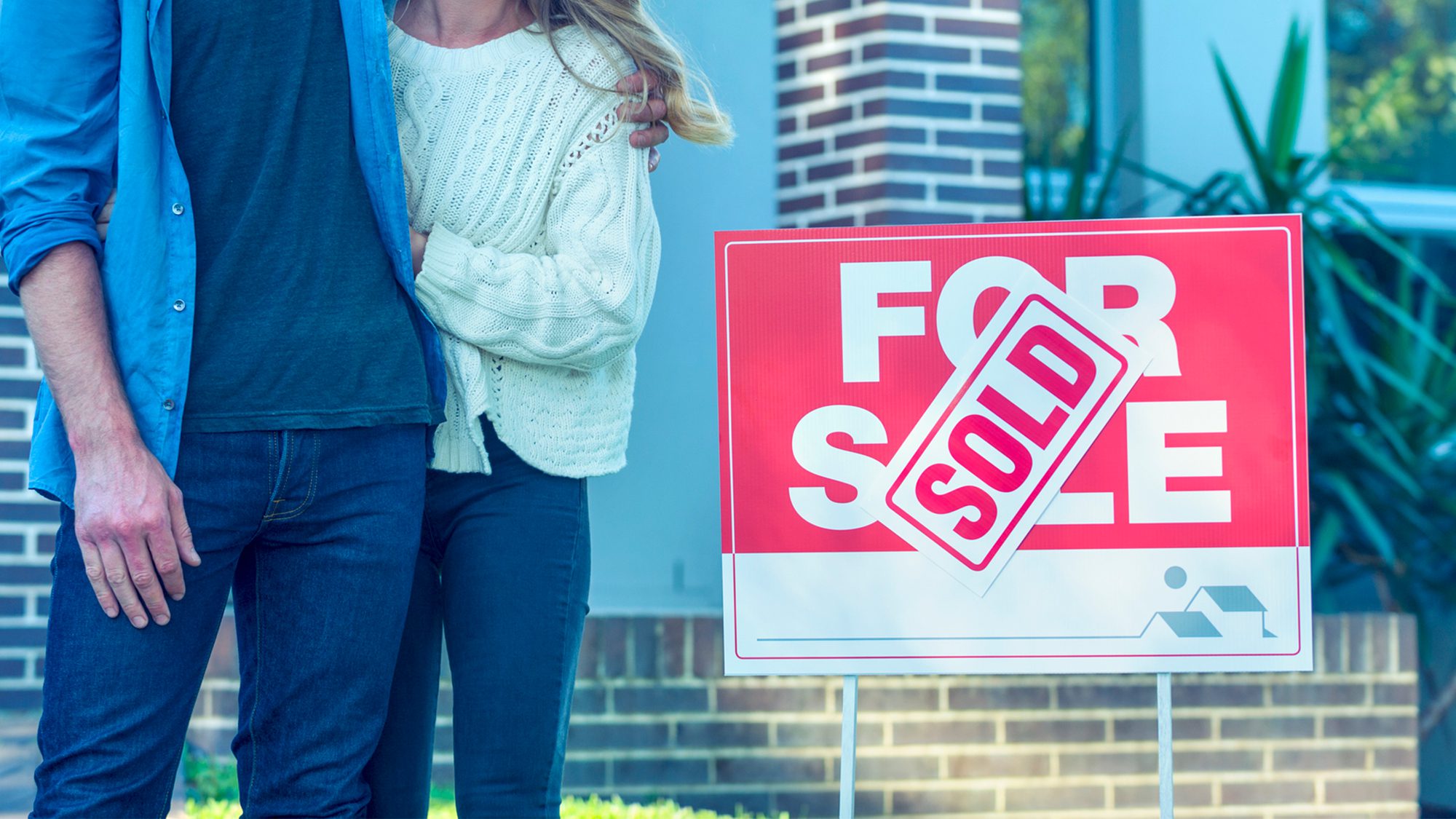 should you sell your house before buying a new one