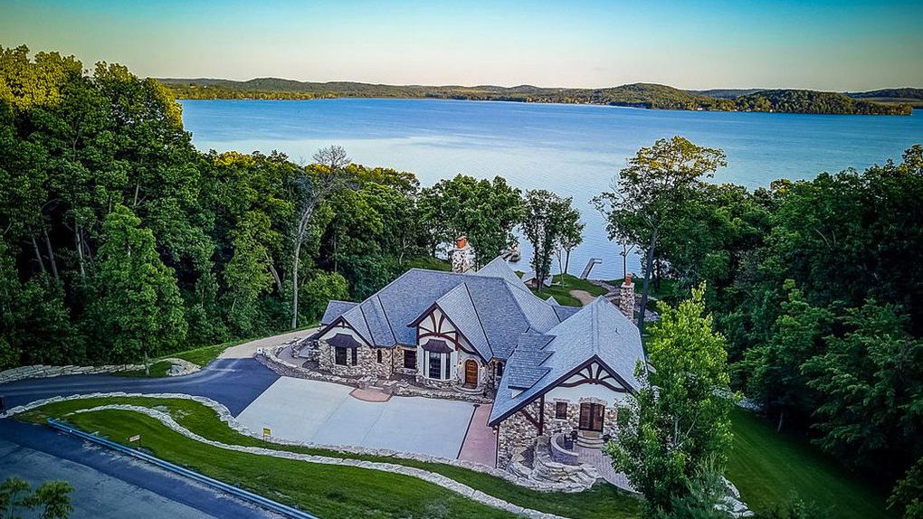 Top Affordable Lake Towns 2019 Splashy Waterfront Retreats For Cheap