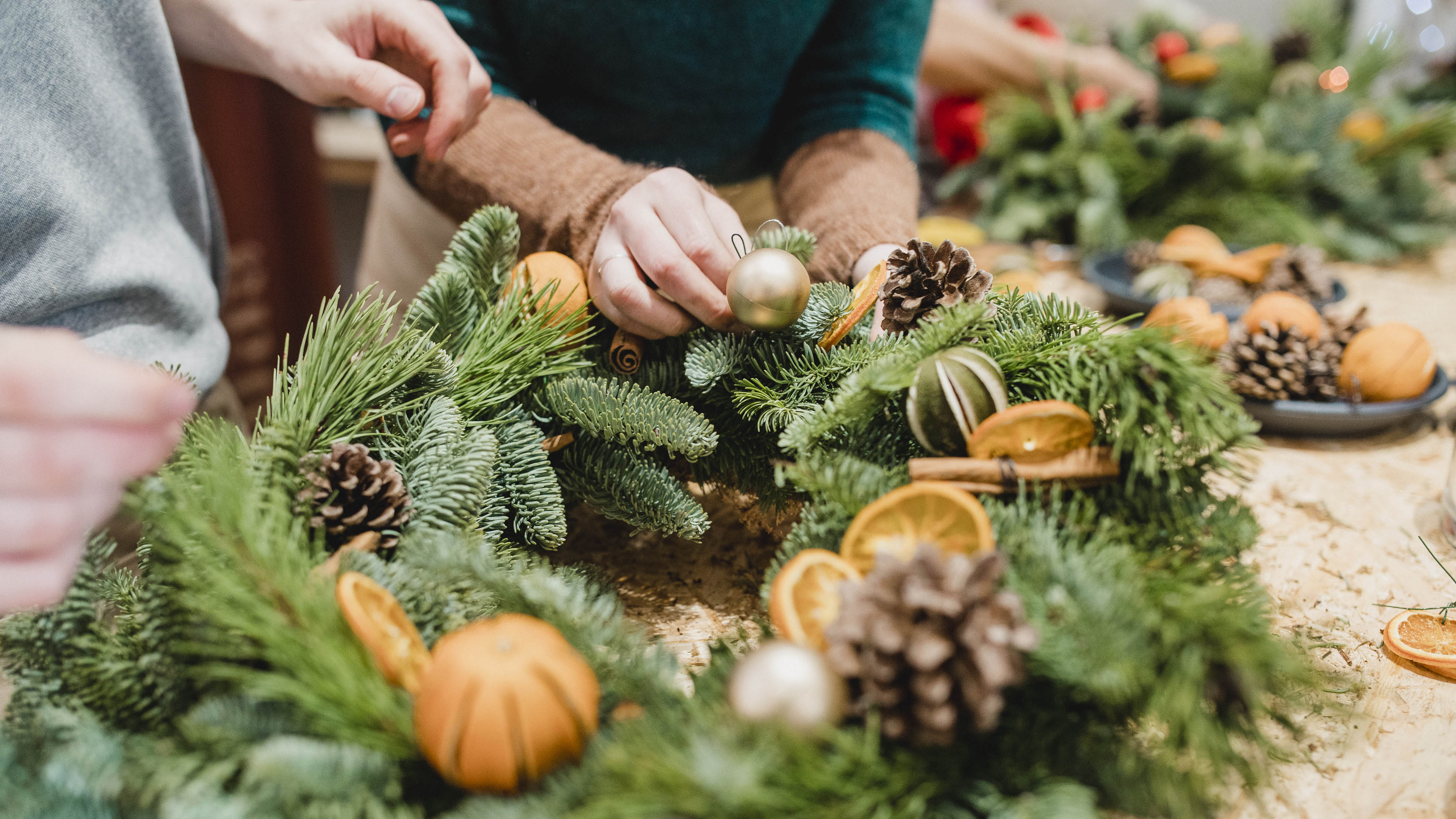 Gather 'Round! We've Got 7 Unusual Holiday Wreaths To Celebrate the Season