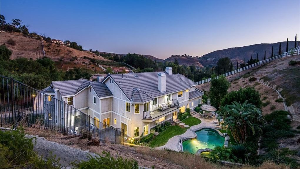 Score Shaquille O'Neal's LA Luxury Home for $2.5M