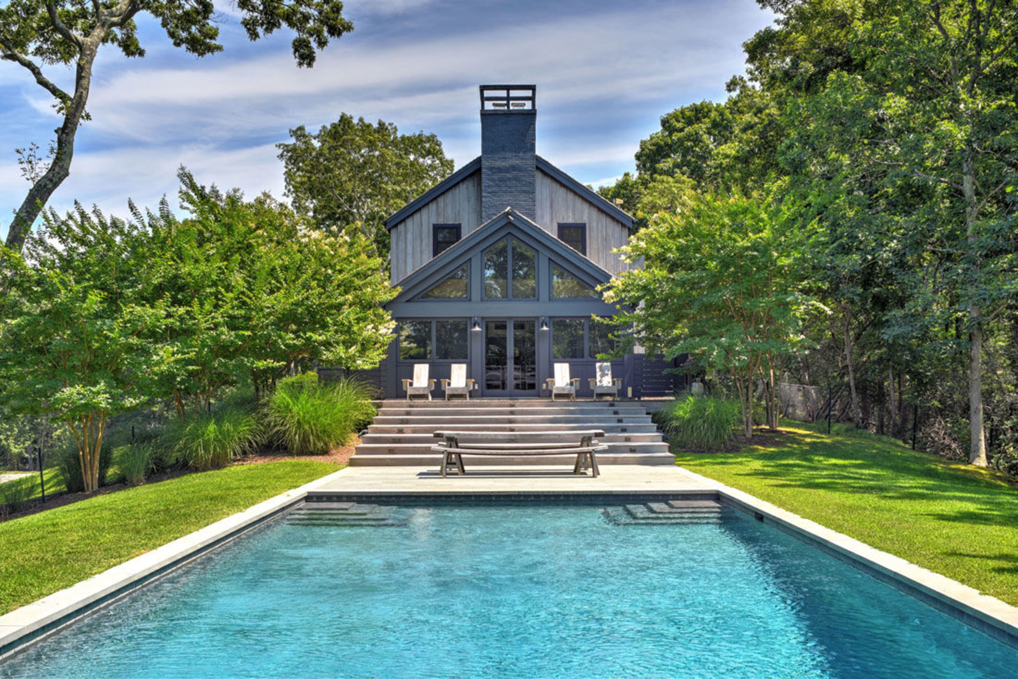 Pool Ellen Pompeo Hamptons house 