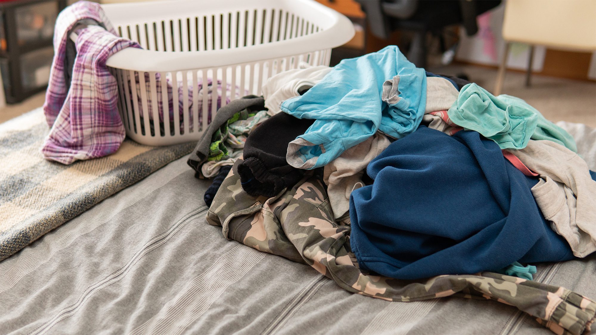 Get Your Bed Back: Five Things It's Time To Organize In The Bedroom