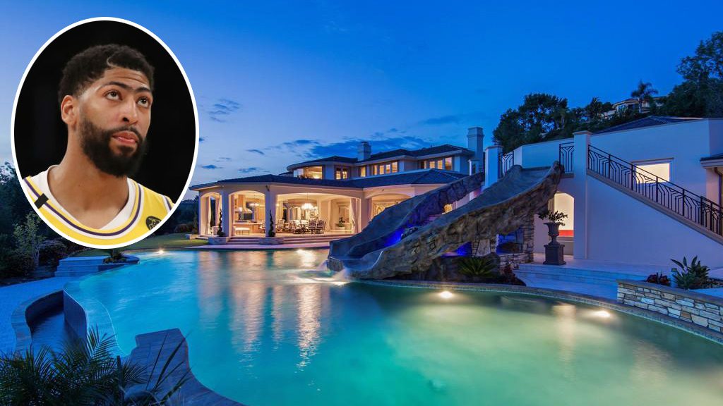 Anthony Davis Lists Westlake Village