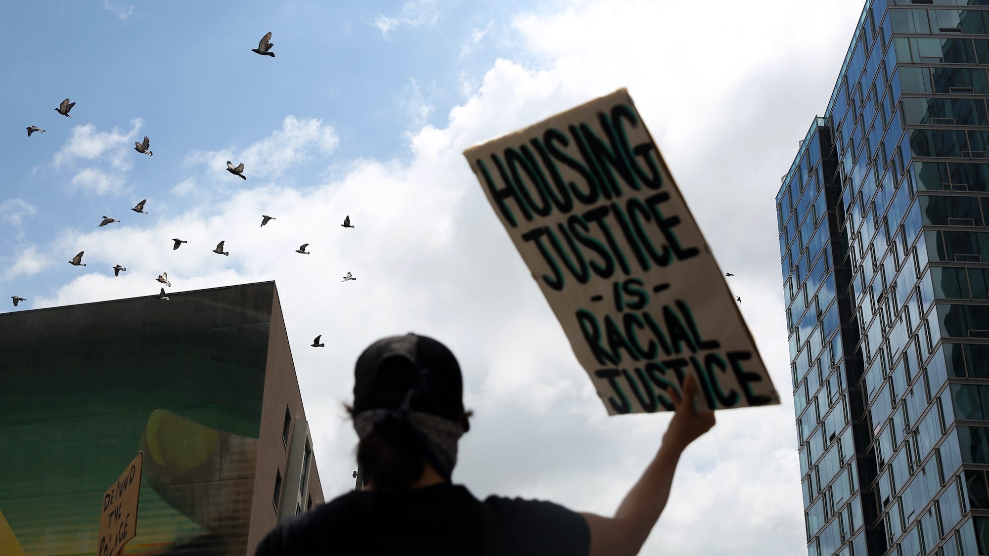 la tenants union protest to cancel rent