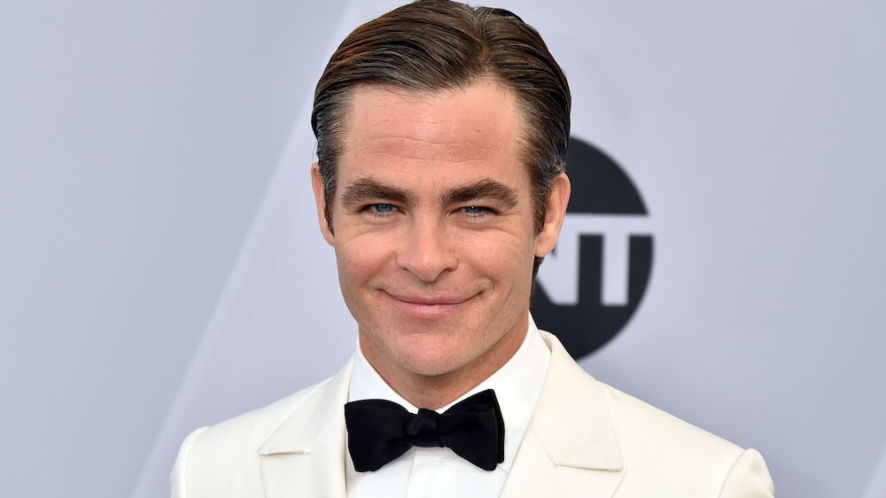 Star Trek Star Chris Pine Boldly Buys A Home In Valley Village Ca