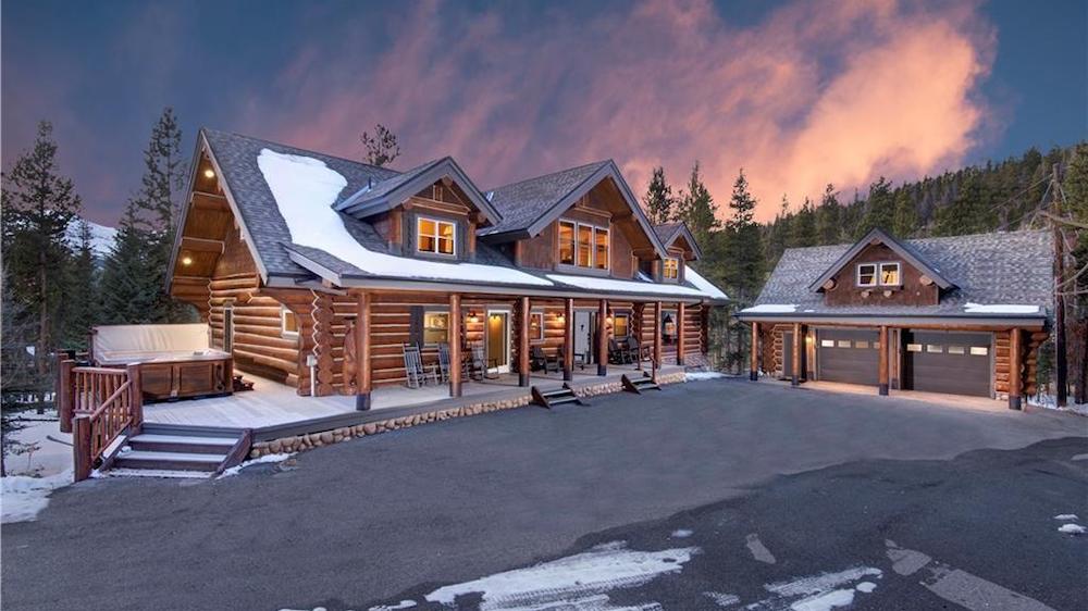 Luxury Log Cabin